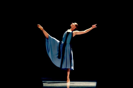 Ad Deum - Sarah Prophets - Photo by Matthew Palfenier