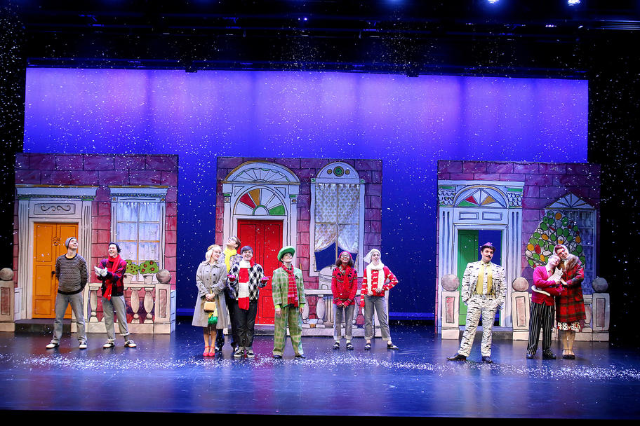 Main Street Theater - Lyle Snow